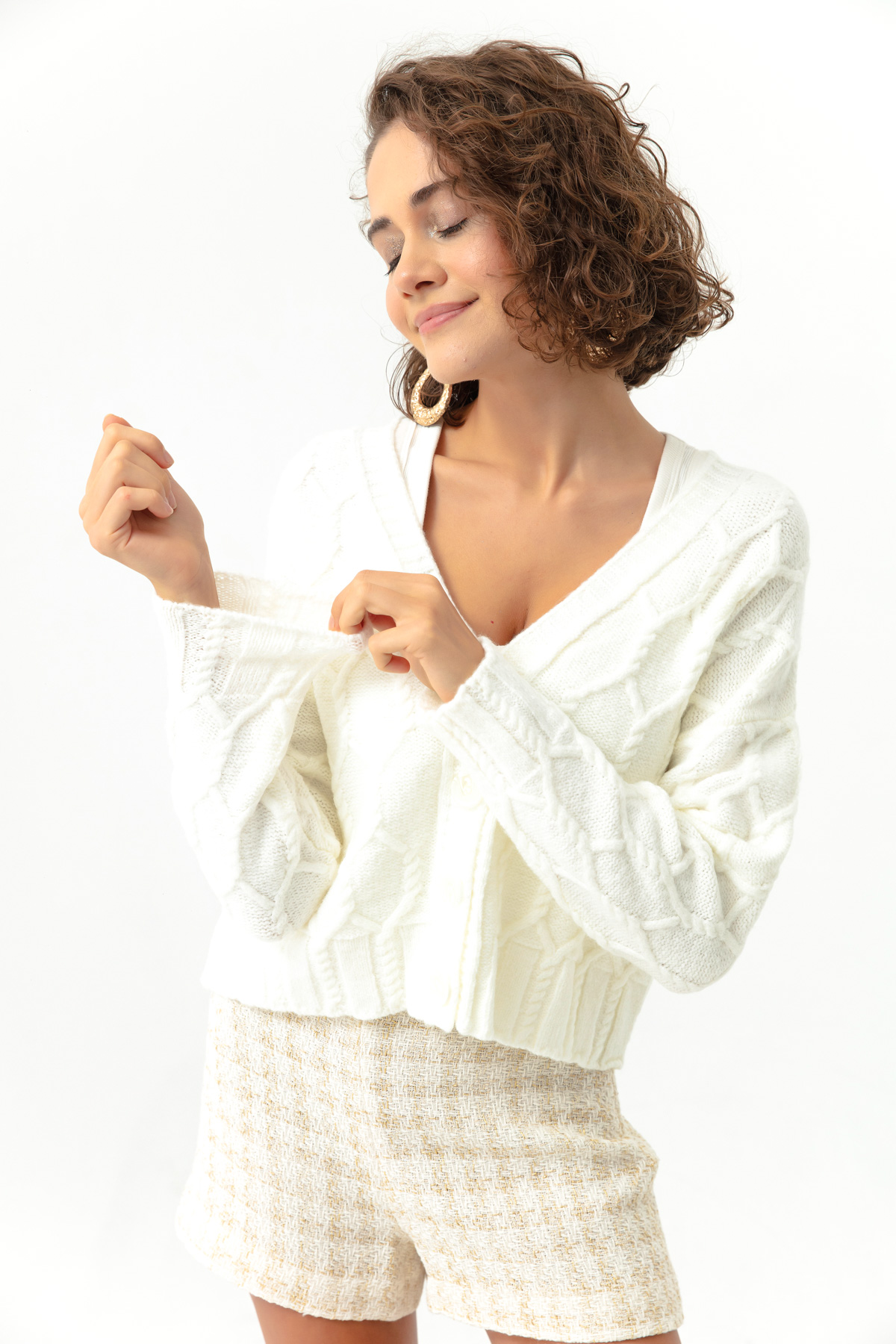 Women's White Buttoned Knitwear Cardigan