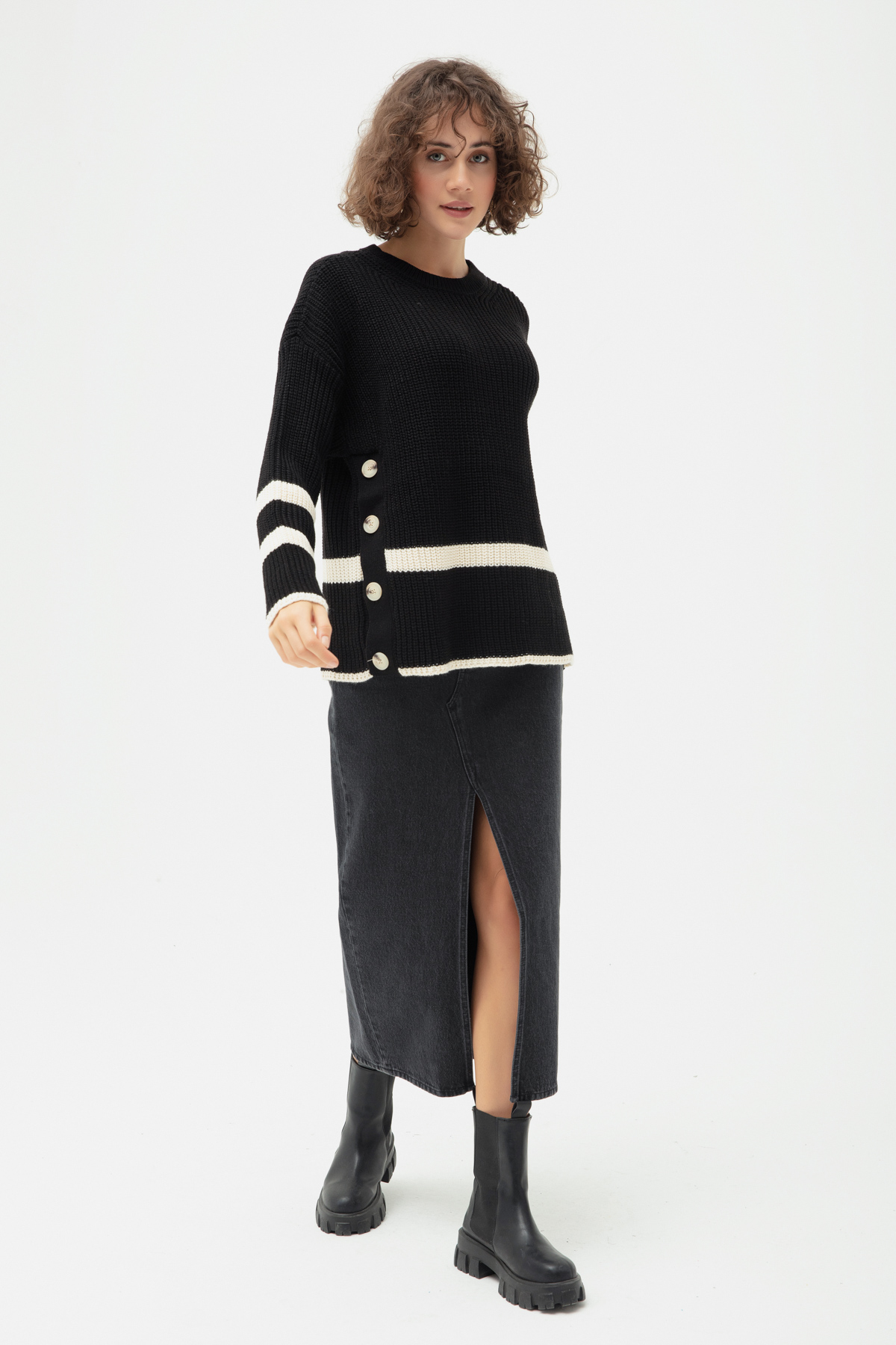 Women's Black Buttoned Knitwear Sweater