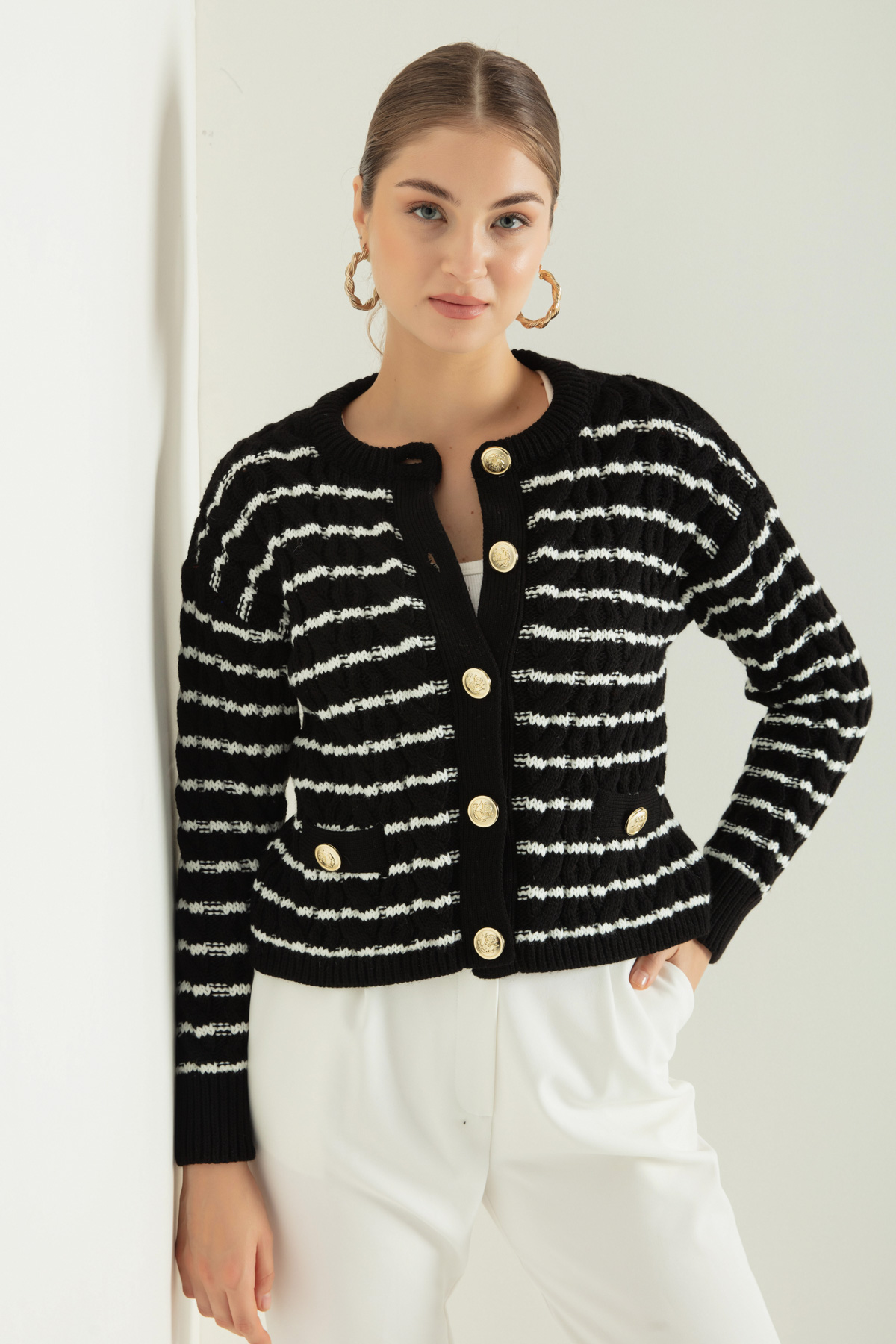 Women's Black Gold Buttoned Striped Knitwear Cardigan