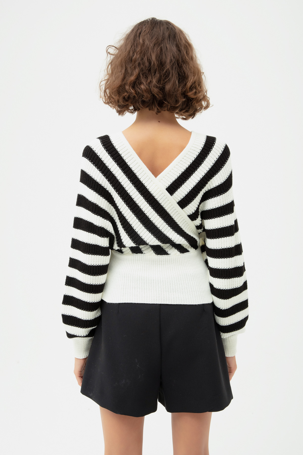 Women's White V-Neck Striped Knitwear Sweater